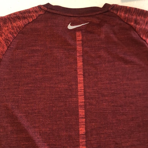Nike Dri-Fit Knit Running Shirt SMALL RED - Picture 3 of 3